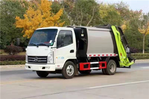 今日車(chē)型推薦：凱馬藍(lán)牌4方壓縮垃圾車(chē)