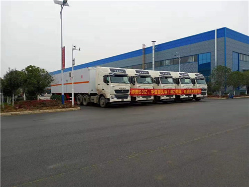 12.4米雜項(xiàng)危險(xiǎn)物品廂式運(yùn)輸半掛車(chē)批量發(fā)車(chē)了