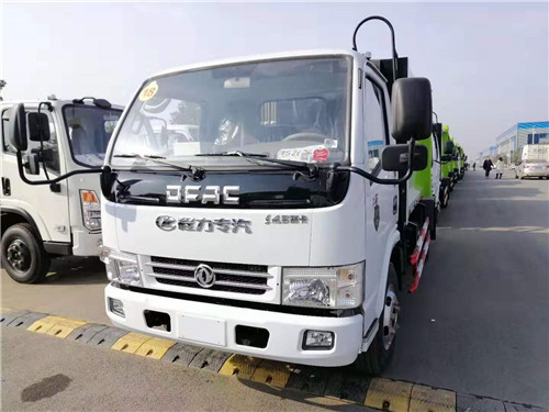 東風(fēng)小多利卡壓縮式垃圾車(chē)批量發(fā)車(chē)了