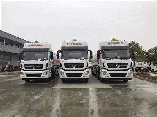 東風(fēng)天龍前四后八32噸鋁合金運(yùn)油車(chē)三兄弟齊發(fā)漢中，共襄掙錢(qián)大業(yè)