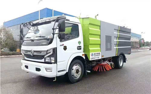國(guó)六東風(fēng)多利卡2.5方水+5方塵道路清掃車