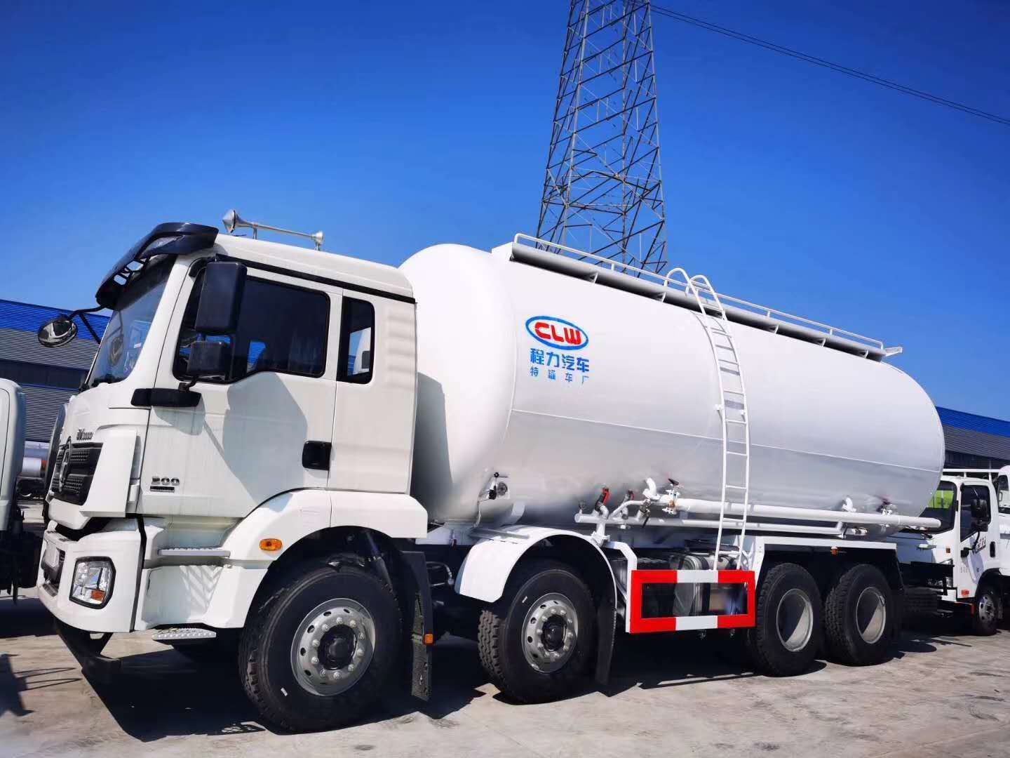 陜汽德龍M3000前四后八干混砂漿運(yùn)輸車(chē)推薦