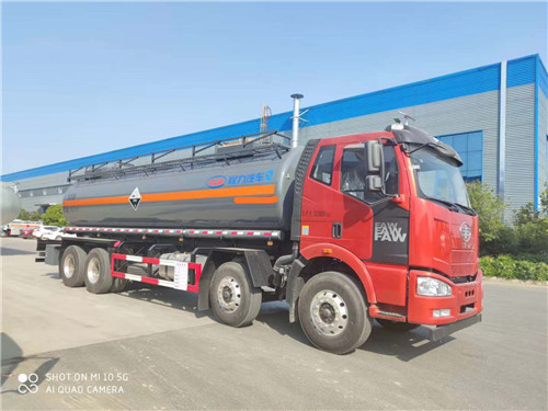 解放前四后八19.5方腐蝕性物品罐式運(yùn)輸車(chē)