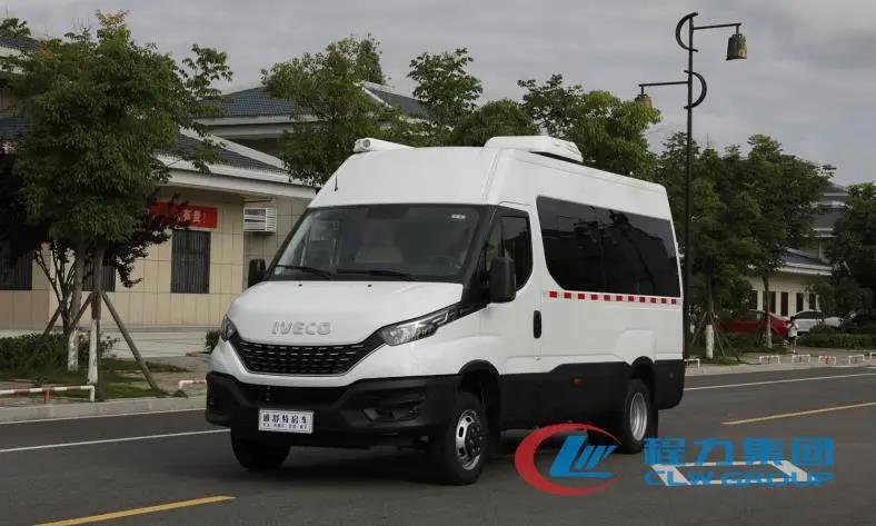 程力高端進(jìn)口依維柯福祉房車、奔馳無線通訊壓制車“雙雄”出征，爭(zhēng)霸江湖圈粉無數(shù)成市場(chǎng)新寵