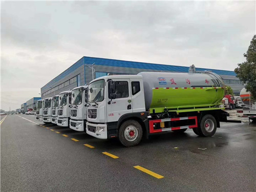 國(guó)六東風(fēng)多利卡12方吸污車6臺(tái)齊發(fā)
