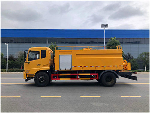 國六東風天錦13方清洗車匹配康明斯210馬力國六發(fā)動機，大卷盤新款車型推薦