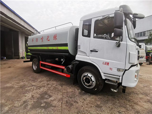 全新東風(fēng)福瑞卡F9云內(nèi)國六12噸灑水車黃金組合，燃清上市