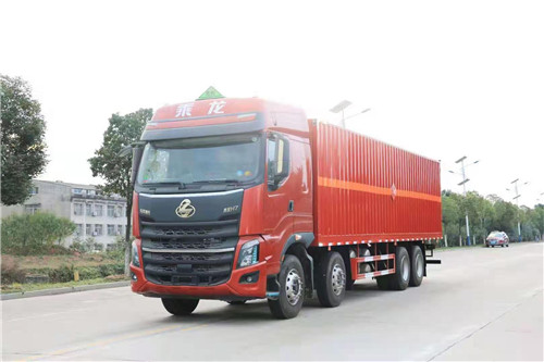 柳汽國(guó)六8×4危險(xiǎn)品廂式車可出危險(xiǎn)品類別  2類氣體、3類液體、7類放射性（全國(guó)獨(dú)有）、8類腐蝕性、9類雜項(xiàng)、另有2類倉(cāng)欄式公告正在申報(bào)中