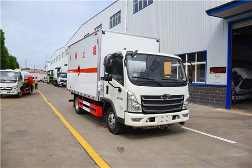 福田時代4.2米危險品廂式現(xiàn)車2臺可出爆破，氣體，液體，腐蝕，雜項