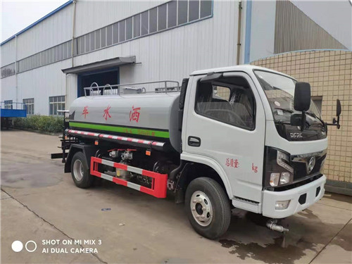 國(guó)六東風(fēng)福瑞卡5噸灑水車