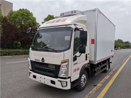 豪沃藍牌國六濰柴冷藏車專用底盤不超重，有現(xiàn)車，隨提隨走！