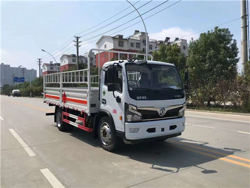 國六東風(fēng)福瑞卡黃牌氣瓶運輸車，5.2米國六氣瓶運輸車
