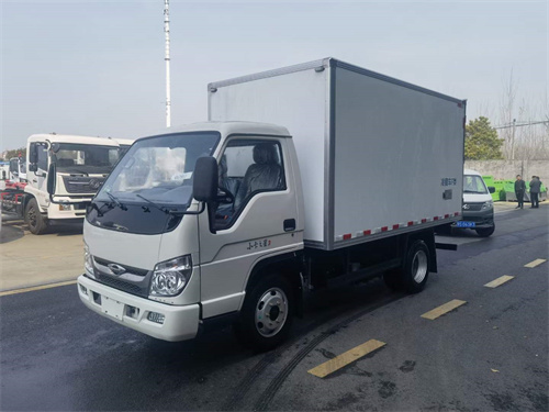 小卡之星3對接式肉鉤冷藏車，內(nèi)嵌式肉鉤整車不超重，現(xiàn)車手續(xù)齊全隨提隨走