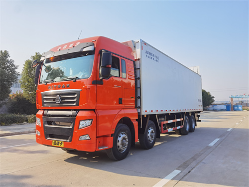 國(guó)六重汽汕德卡G7前四后八9.6米冷藏車 13L 480馬力 4橋鋼板橋 冷藏車推薦