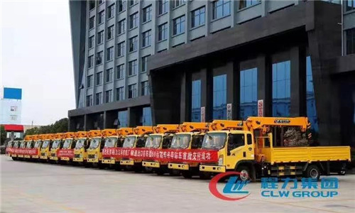 程力多用途隨車吊穩(wěn)居國內領先地位。