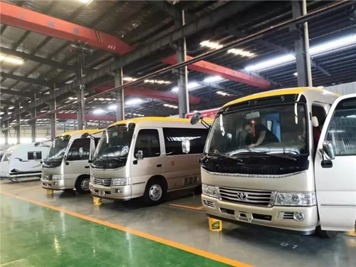  程力集團(tuán)中標(biāo)后，旅居車專業(yè)廠承接了此生產(chǎn)任務(wù)，抽調(diào)專業(yè)的生產(chǎn)力量，前期先定制改裝了一臺(tái)樣車以供采購(gòu)方考察驗(yàn)收。