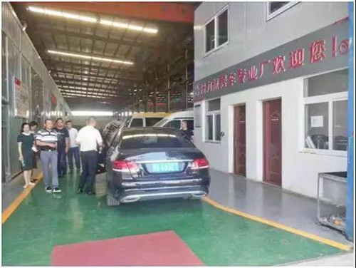 武漢天河機(jī)場(chǎng)孟總對(duì)軍運(yùn)會(huì)專用接待乘用車定制改裝提了一些期望，要求中標(biāo)方在生產(chǎn)改裝中，提高認(rèn)識(shí)，嚴(yán)格標(biāo)準(zhǔn)，重視質(zhì)量，向北京奧運(yùn)會(huì)專用車的標(biāo)準(zhǔn)看齊，將此項(xiàng)訂單當(dāng)成一項(xiàng)政治任務(wù)來(lái)完成，以滿足國(guó)賓級(jí)的乘用要求。