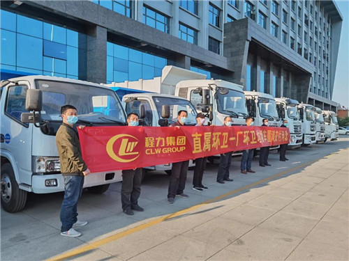 進(jìn)入4月中旬，程力環(huán)衛(wèi)一廠(chǎng)批量發(fā)車(chē)絡(luò)繹不絕。