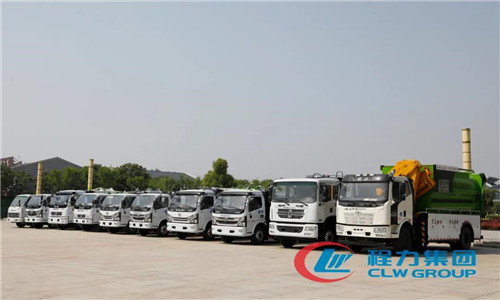  程力吊裝壓縮垃圾車(chē)專(zhuān)業(yè)廠(chǎng)，以科技創(chuàng)新為先導(dǎo)，吊裝壓縮垃圾車(chē)系列產(chǎn)品一舉成為網(wǎng)紅產(chǎn)品。