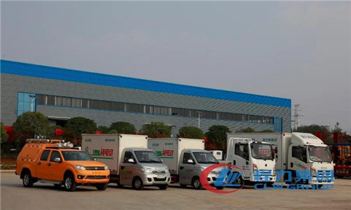 程力新能源醫(yī)用冷鏈專(zhuān)用車(chē)和電源搶險(xiǎn)車(chē)一車(chē)難求。