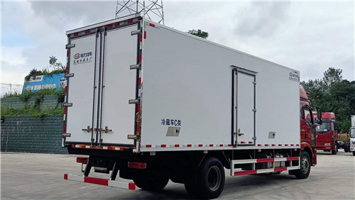 國六解放J6L精英版7.5米冷藏車，10噸國六冷藏車