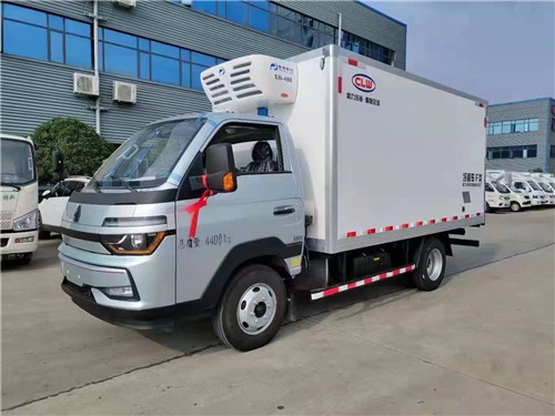 國(guó)六豪沃新款智相跨界冷藏車，3.8米藍(lán)牌國(guó)六冷藏車