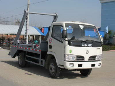 東風(fēng)小霸王擺臂式垃圾車(chē)