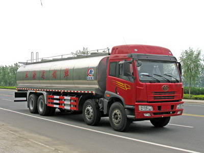 18噸鮮奶運(yùn)輸車(chē)
