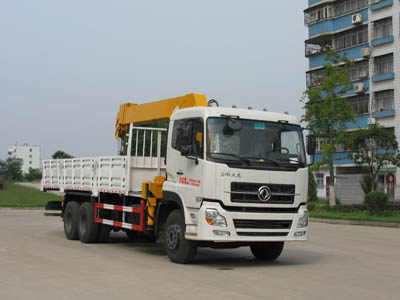 東風(fēng)后八輪隨車起重運輸車