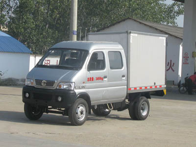 程力威牌廂長(zhǎng)2.28米廂式低速貨車