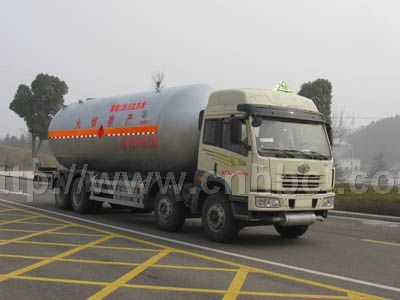 解放前四后八液化氣體運(yùn)輸車(chē)