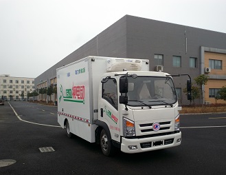 廂長(zhǎng)4.1米純電動(dòng)冷藏車